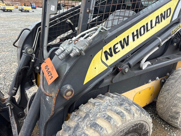 2019-new-holland-l228-image-9