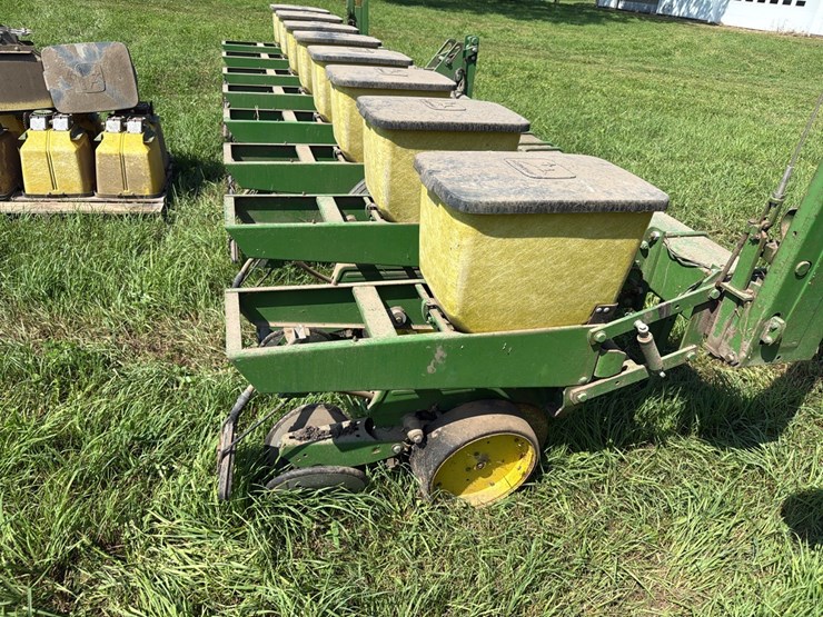john-deere-7100-image-3