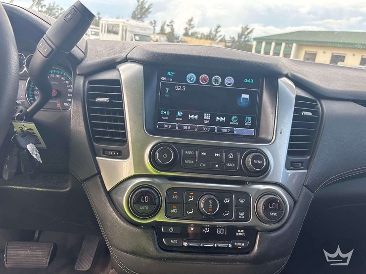 2019-chevrolet-tahoe-image-14