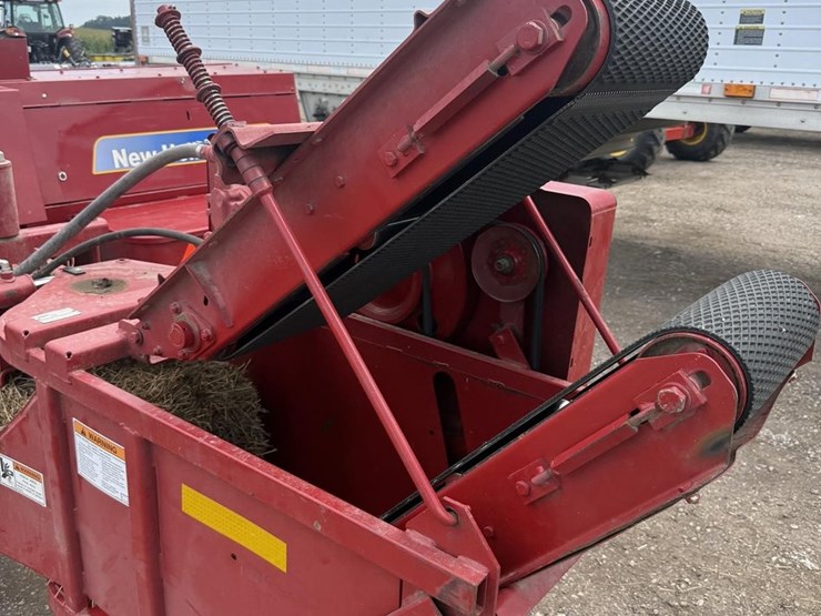 new-holland-bc5060-image-4