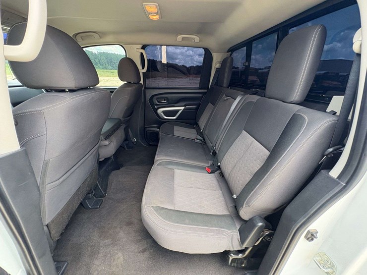 2021-nissan-titan-image-19