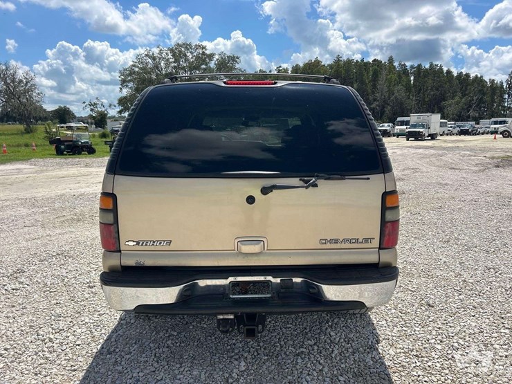 2005-chevrolet-tahoe-image-28