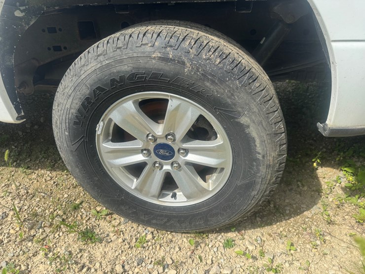 2019-ford-f150-xlt-image-64