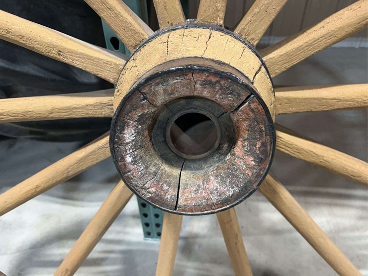 (4)-wooden-wagon-wheels-image-24