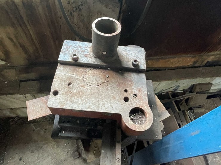 #1681-•-punch-press-die-shoe-image-2