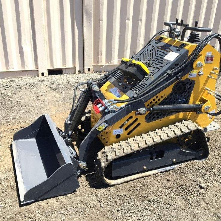 Unused 2026 SSL60 Stand-On Compact Track