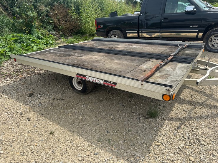 #10515-•-triton-xt-snowmobile-trailer-(located-in-rosendale-wi)-image-5