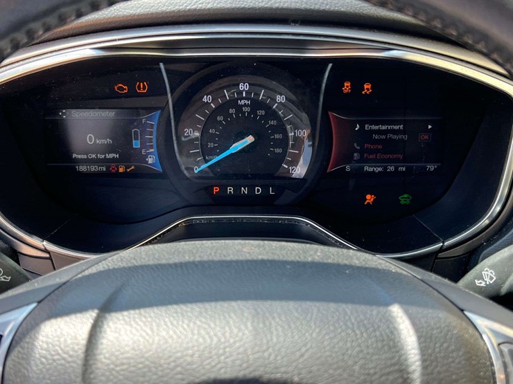 2017-ford-fusion-se-hybrid-(188,193-miles)-image-30