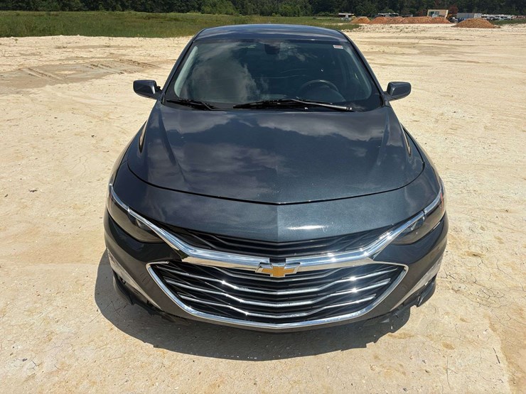 2019-chevrolet-malibu-4-door-sedan-(161,329-miles)-image-5