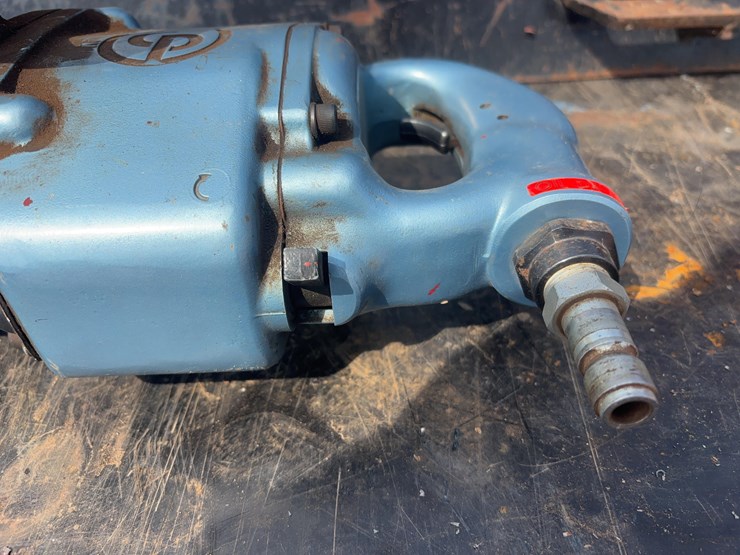 chicago-pneumatic-cp797-impact-wrench-image-3
