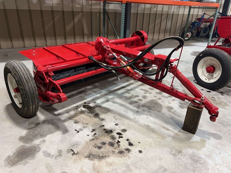 international-harvester-2a-6’-hay-conditioner-image-1
