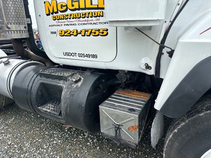 #61467-•-1991-mack-rd360s-day-cab-truck-tractor-image-12