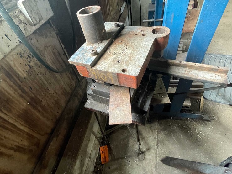 #1681-•-punch-press-die-shoe-image-5