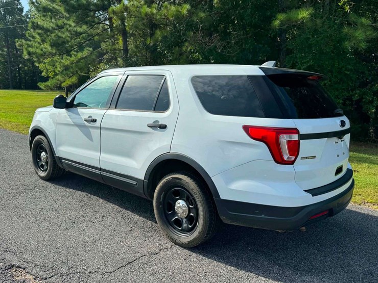 2018-ford-explorer-image-3
