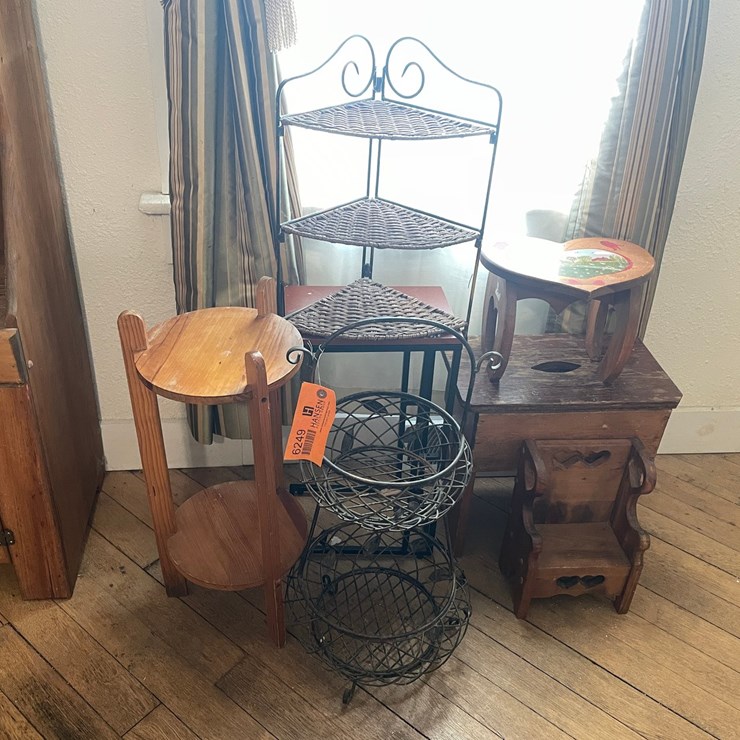#6249 • Various Stands
