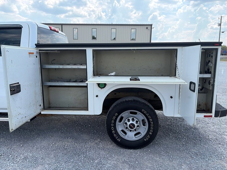#251-•-2015-gmc-sierra-service-truck-image-4