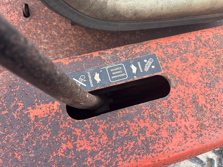 ditch-witch-2200-image-19