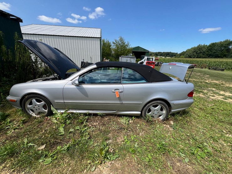 #103-•-2001-mercedes-benz-clk-430-convertible-(has-mn-title)-image-1