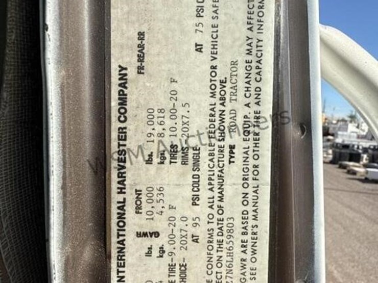 1990-international-7100-image-26