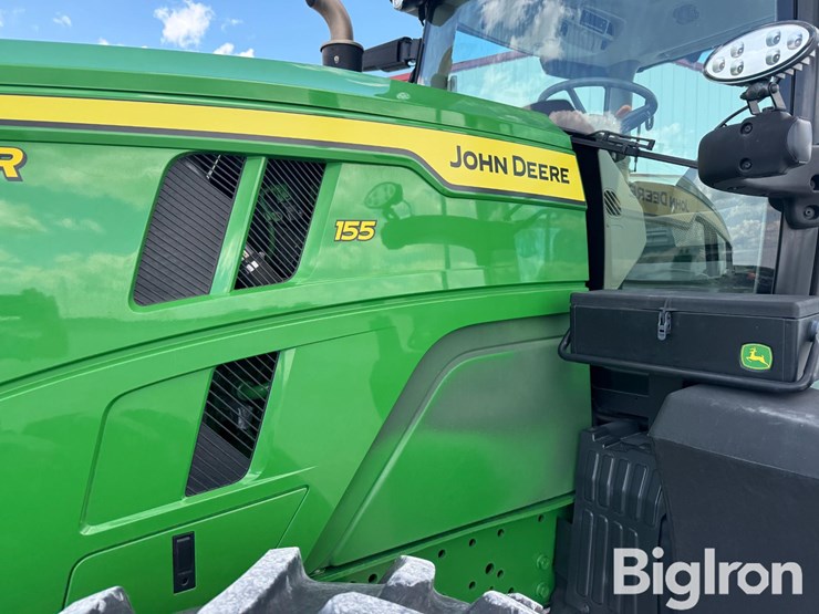 2025-john-deere-6r-155-image-10