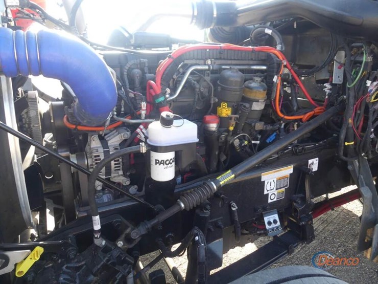 2024-peterbilt-389-image-9