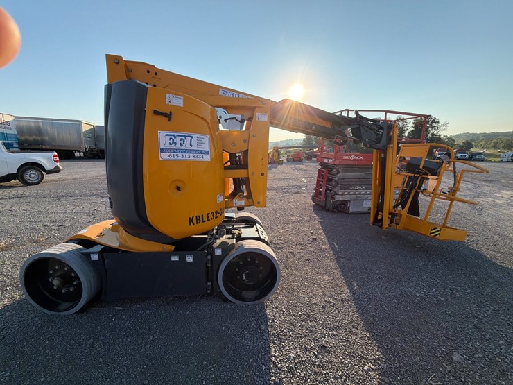 #573-•-haulotte-ha32cj+-man-lift-image-8