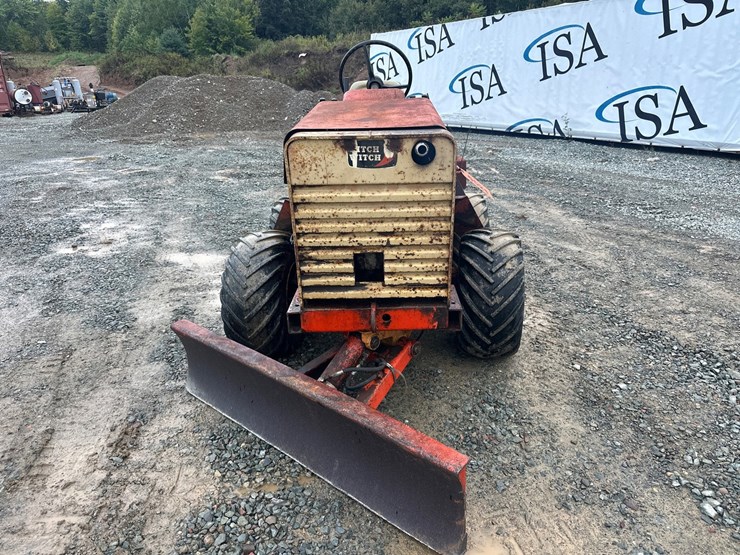 ditch-witch-2200-image-8