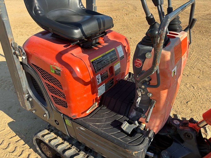 2019-kubota-k008-3-image-10