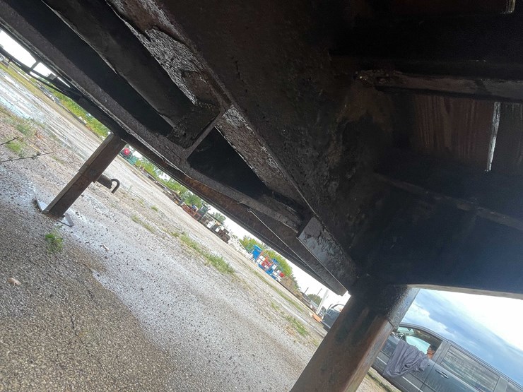 #10501-•-2016-delta-gooseneck-flatbed-(has-wi-title)-image-32