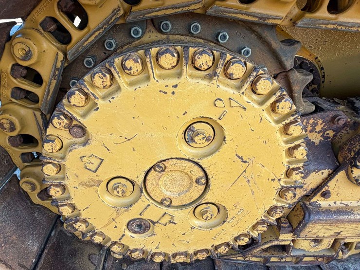 2016-caterpillar-d6k2-lgp-image-19