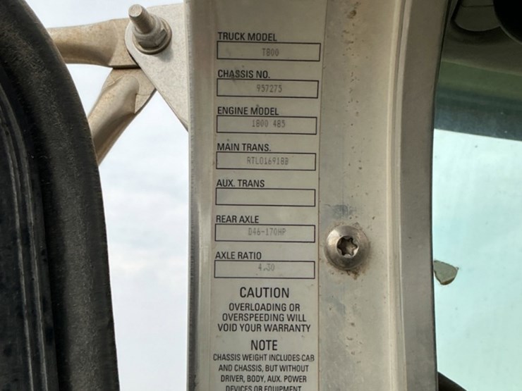 2012-kenworth-t800-image-23