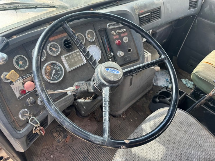 1988-ford-l-image-63