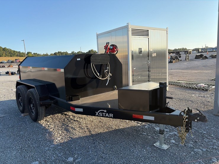 #210-•-2026-x-star-990-gal-tandem-axle-fuel-trailer-image-18