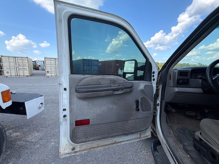 2001-ford-f250-xl-image-13