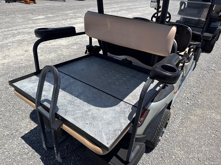 #190-•-star-ev-6-passenger-golf-cart-image-12