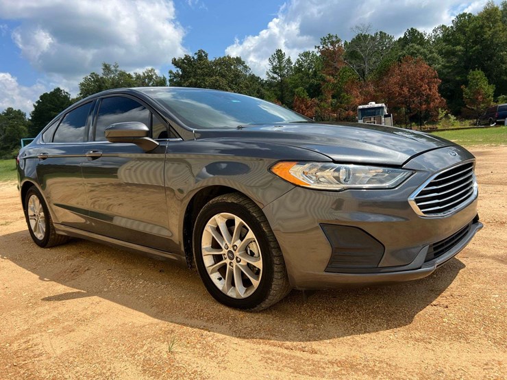 2019-ford-fusion-se-ecoboost-(139,836-miles)-image-3