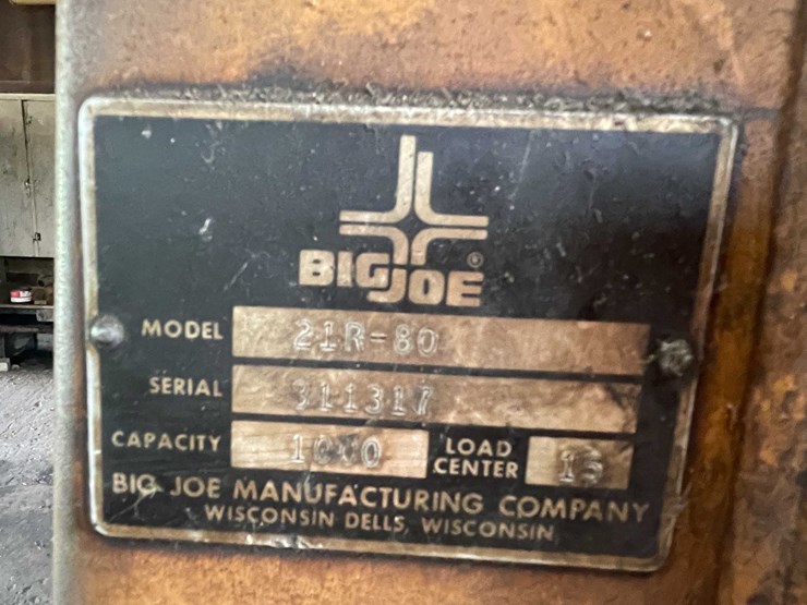#1687-•-big-joe-steel-platform-and-foot-operated-hydraulic-mechanism-image-2
