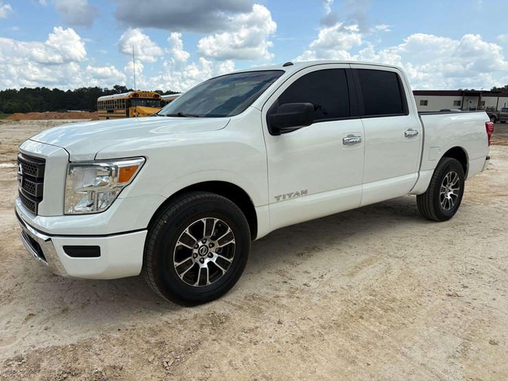 2021-nissan-titan-image-1