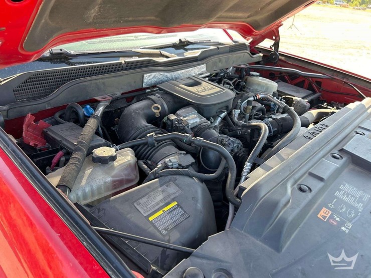 2016-chevrolet-c3500-image-10