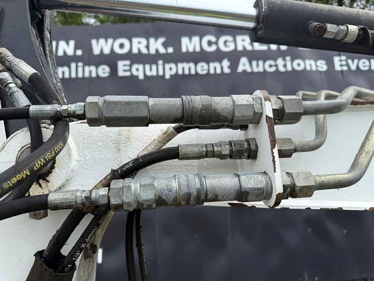 bobcat-e35-image-10