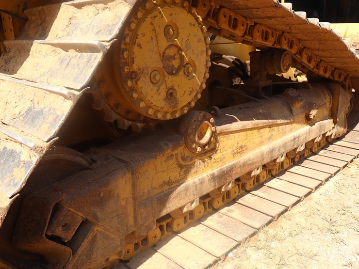 2014-caterpillar-d6n-image-17