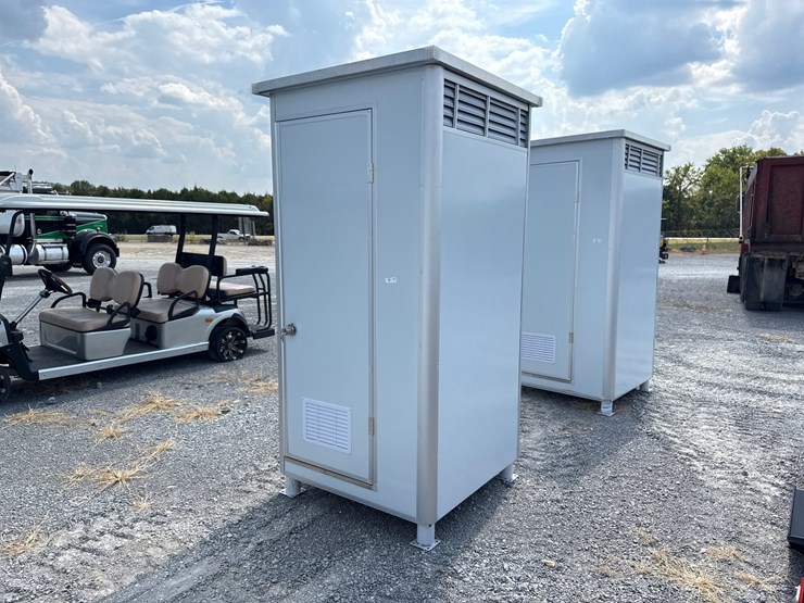 #186-•-portable-restroom-image-1