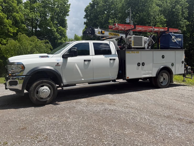 2024-dodge-ram-5500-image-1