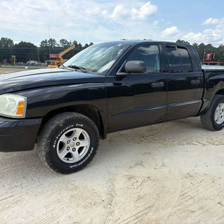 2006 DODGE DAKOTA