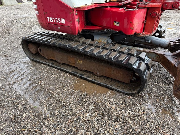 2009-takeuchi-tb138fr-image-12