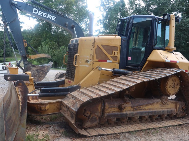 2014-caterpillar-d6n-image-2