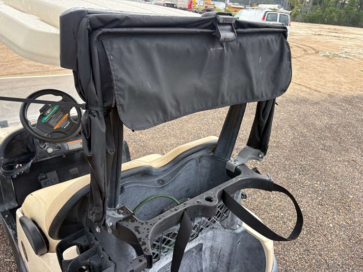 2022-club-car-li-ion-48v-electric-golf-cart-w/-charger-image-15