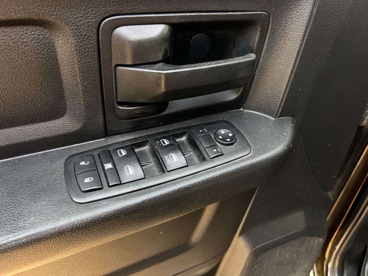 2014-ram-1500-tradesman-image-29