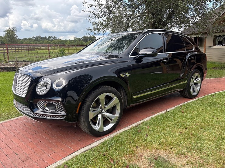 #153-•-offered-at-no-reserve-|-2018-bentley-bentayga-suv-image-1