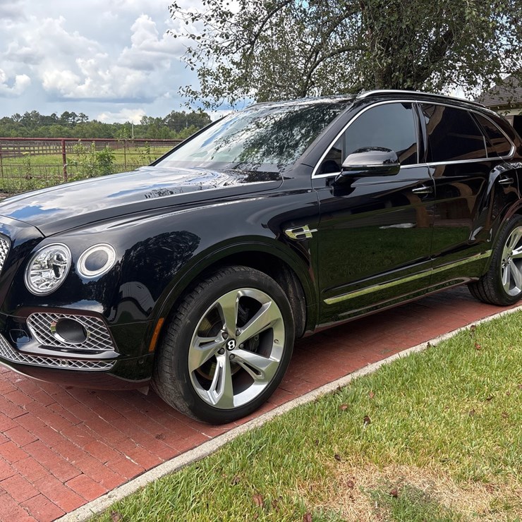 #153 • Offered at No Reserve | 2018 BENTLEY BENTAYGA SUV